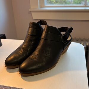 Gently worn Dr. Scholl’s Love Child Black Heeled Leather Bootie Size 8